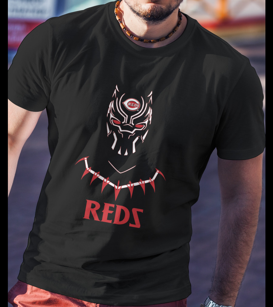 Black Panther Reds Fans Cincinnati Chiefs T-Shirt