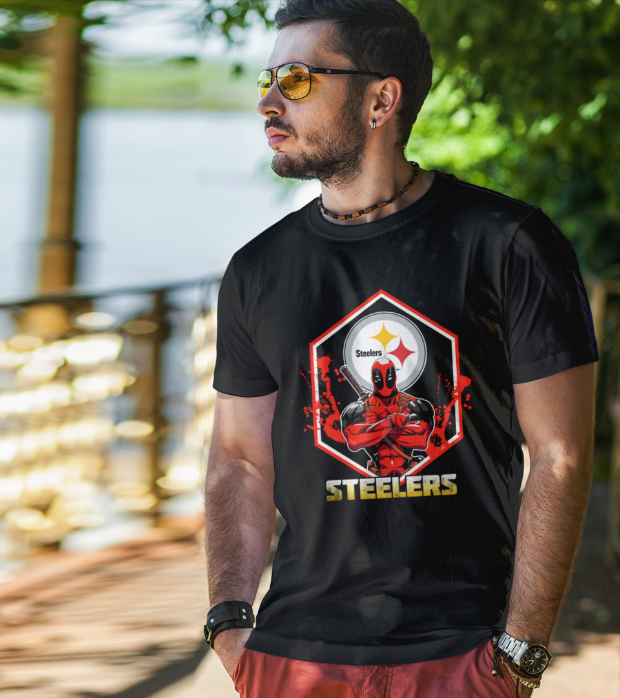 Deadpool Steelers Fans Comic Crossover T-Shirt