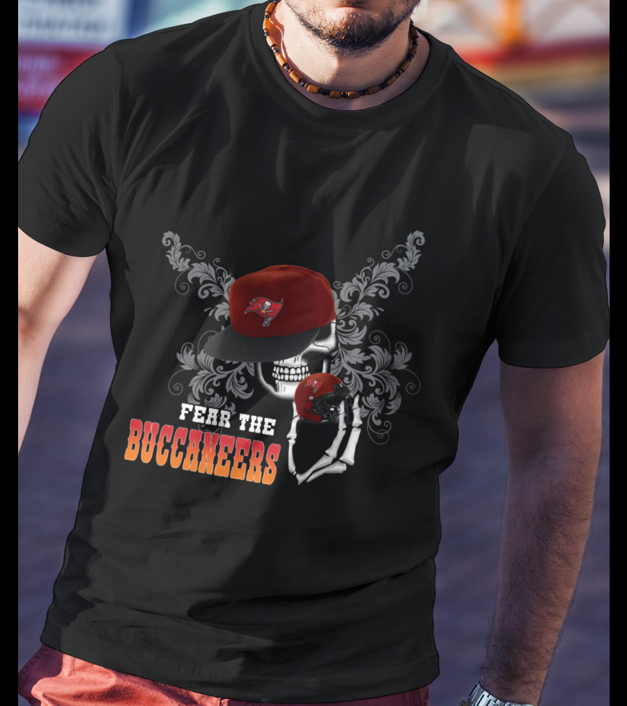 Fear The Buccaneers Tampa Bay Skull And Helmet T-Shirt