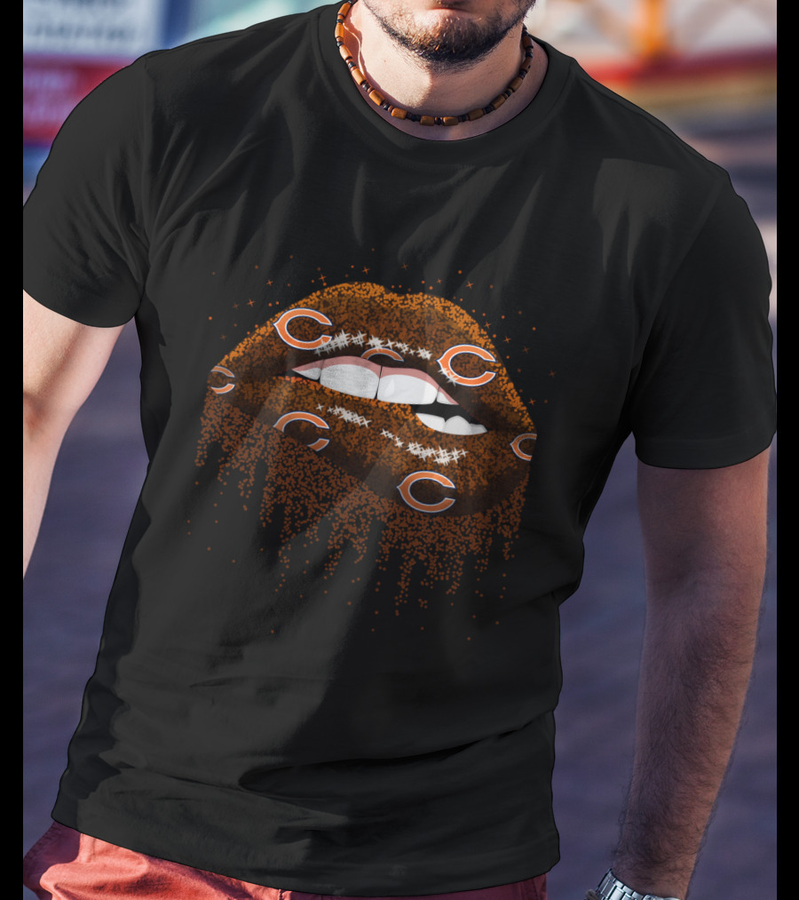 Glittery Chicago Bears Logo Lips For Passionate Fans T-Shirt