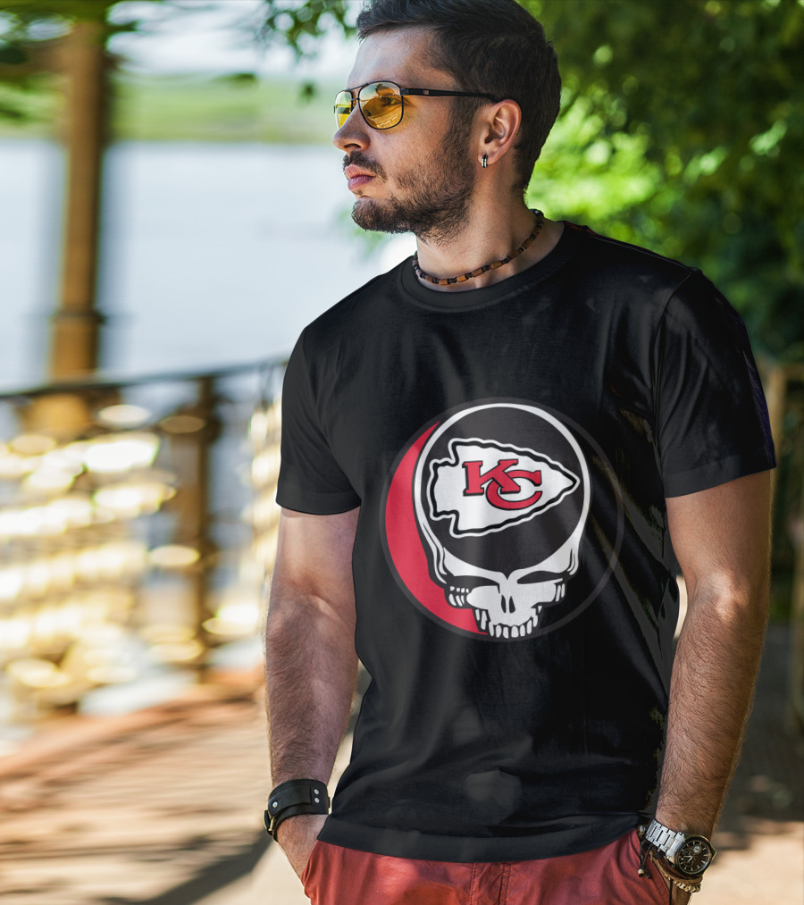 Kansas City Chiefs Skull Logo Fusion With Grateful Dead T-Shirt