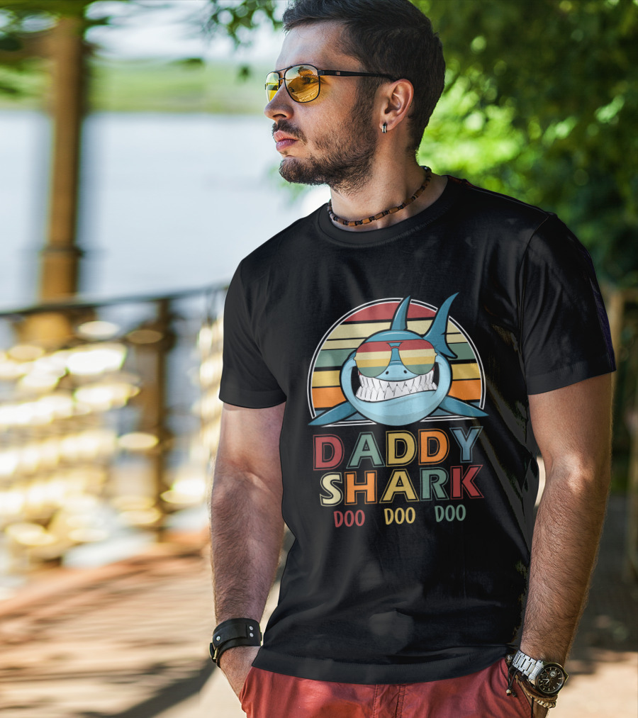 Daddy Shark Retro Vintage Doo Doo Doo Sunglasses Rainbow Stripes T-Shirt
