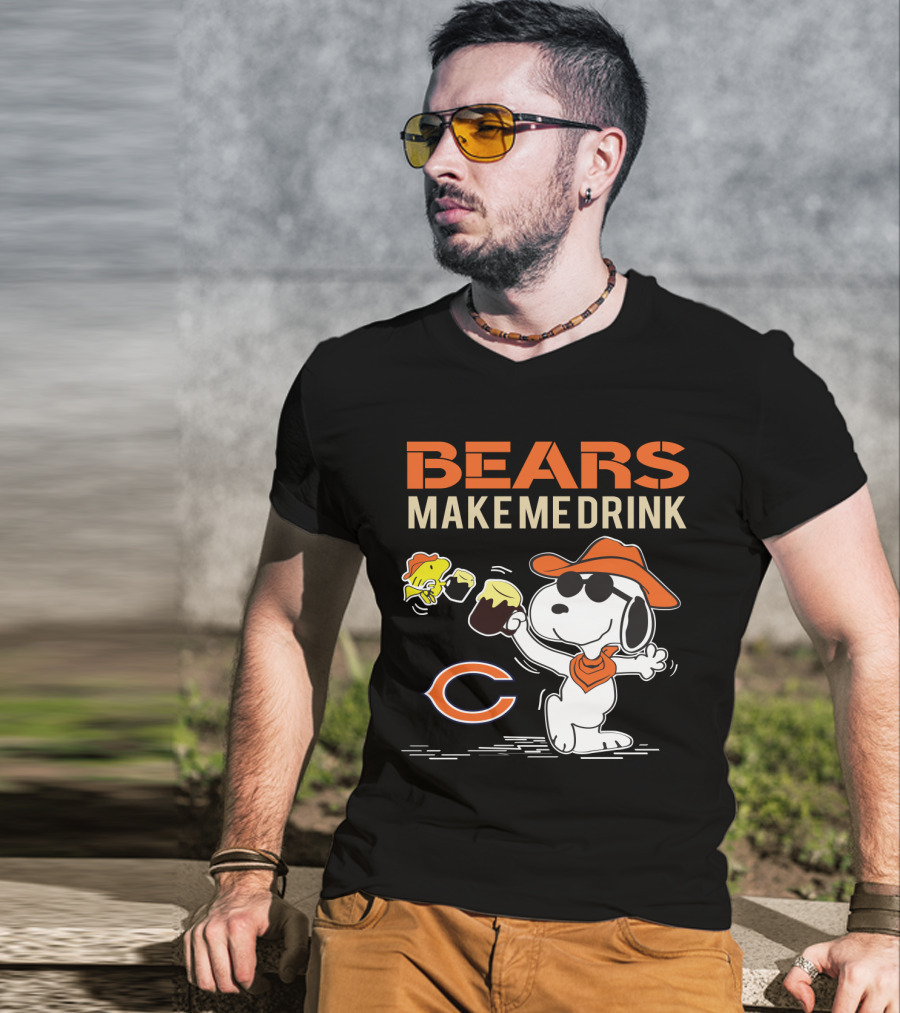 Bears Make Me Drink Snoopy For Chicago Bears Fans T-Shirt
