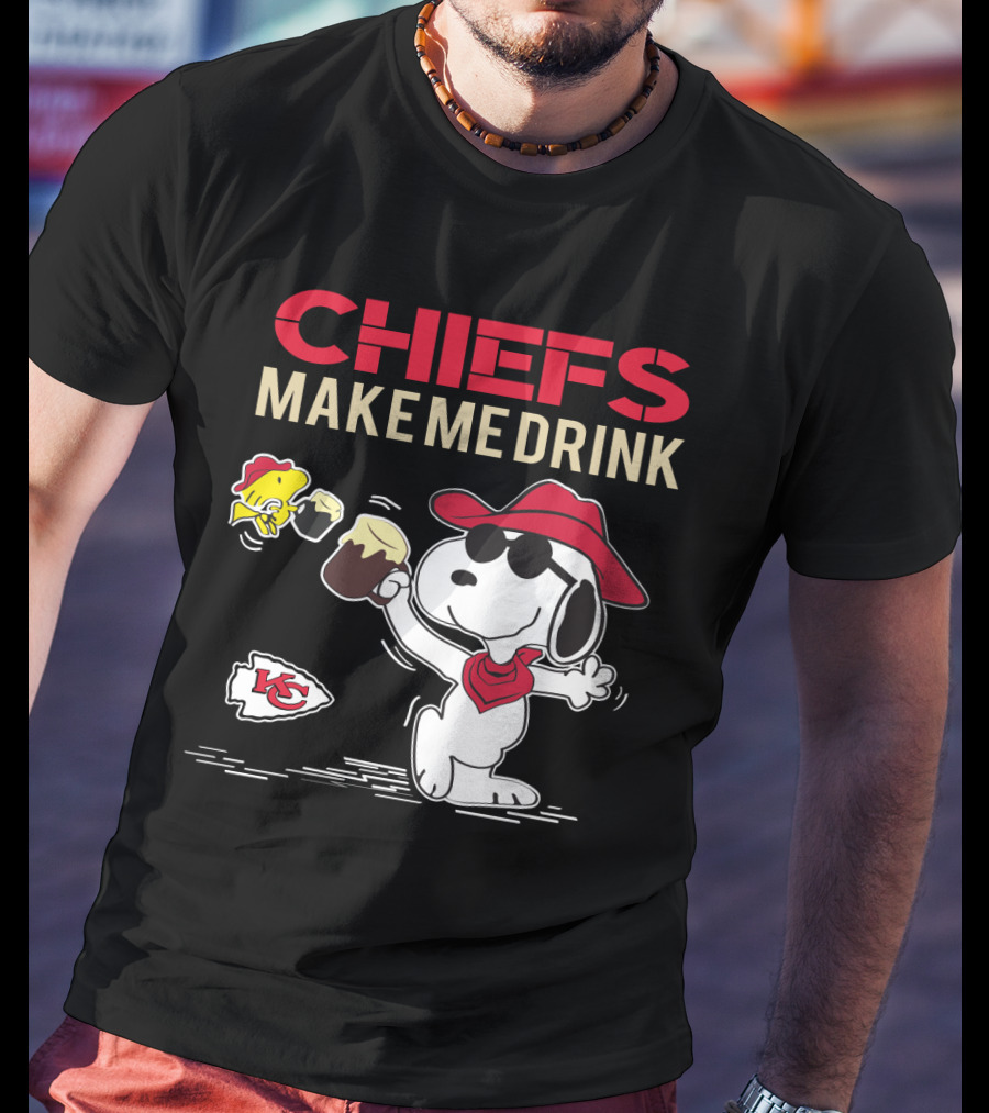 Chiefs Make Me Drink Snoopy Kansas City Chiefs Fans T-Shirt