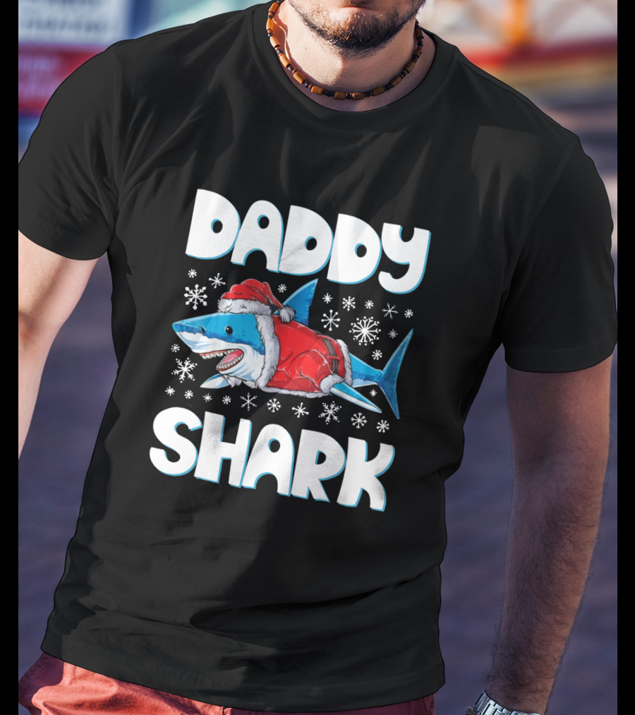 Daddy Shark Santa Hat Snowflakes Christmas T-Shirt