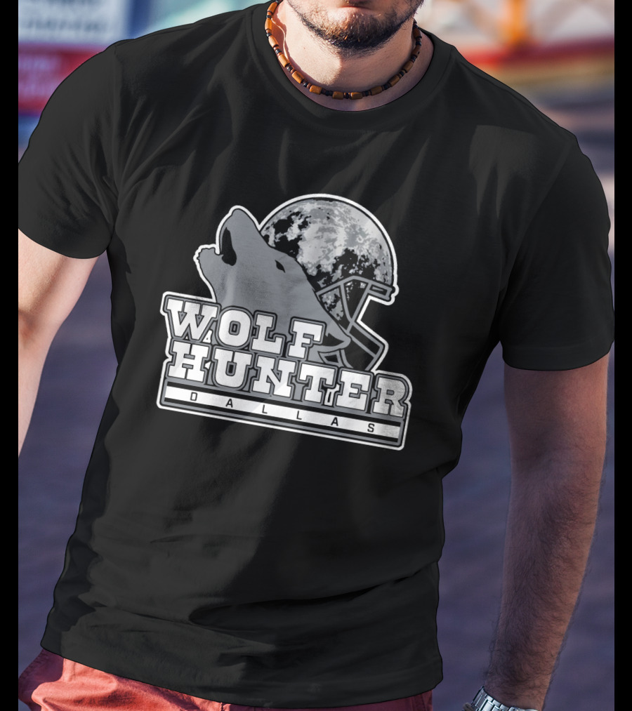 Dallas Wolf Hunter Full Moon Football Howl T-Shirt