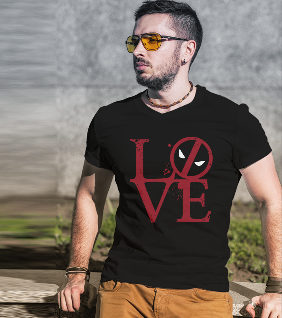 Love Deadpool Iconic Mask T-Shirt