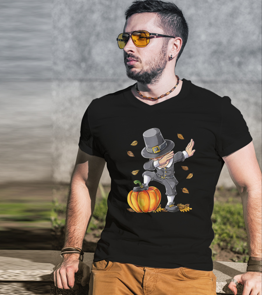 Pilgrim Dabbing On Pumpkin With Falling Autumn Leaves T-Shirt