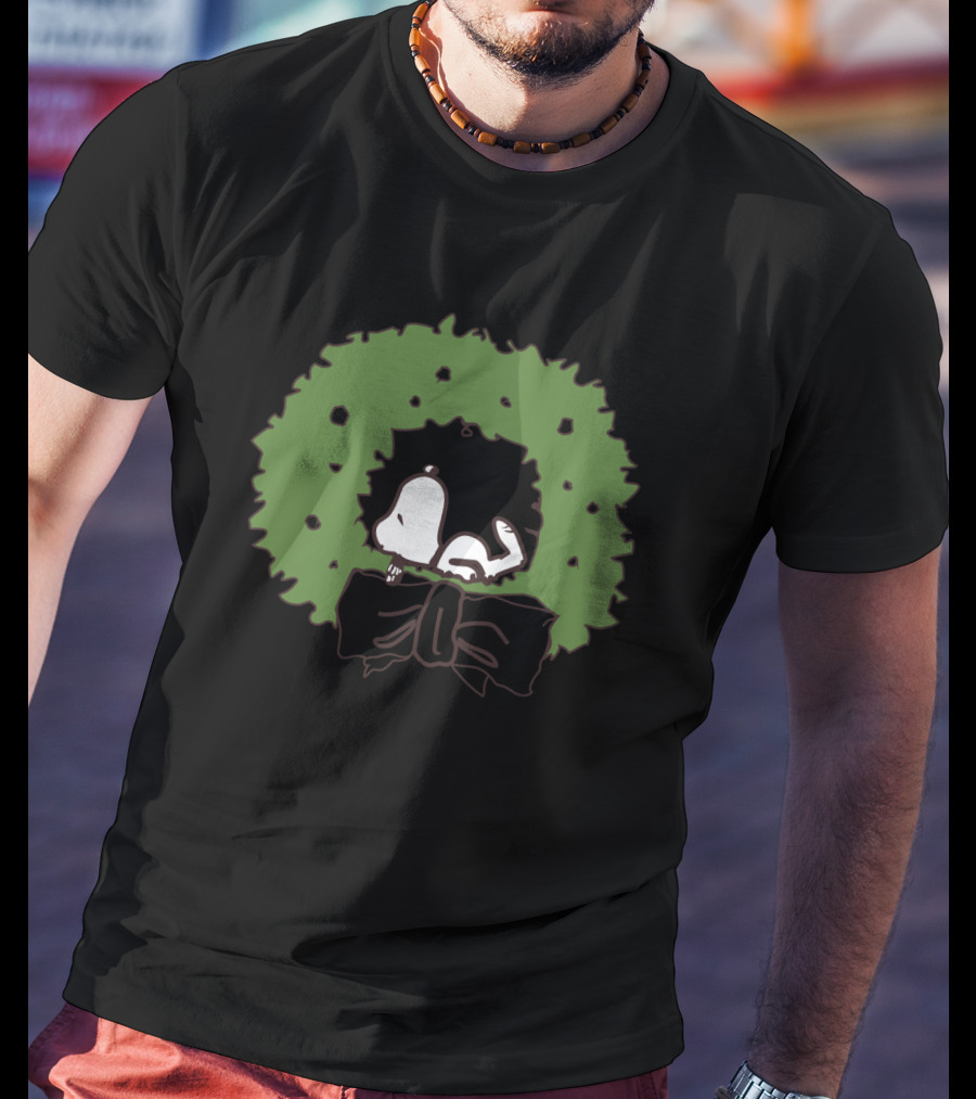 Snoopy Holiday Wreath Festive Peanuts Christmas T-Shirt