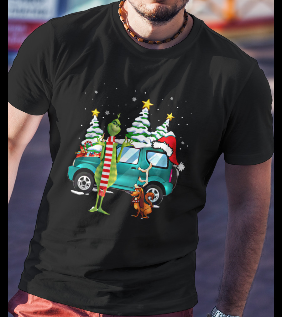 Grinch Max Dog Christmas Snow Trees Santa Hat Car Scene T-Shirt