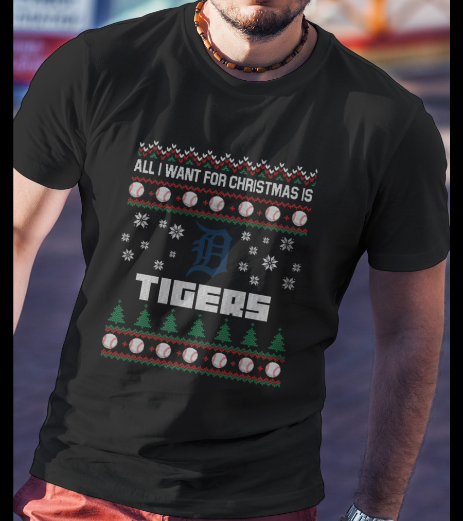 All I Want For Christmas Is Detroit Tigers Snowflakes Baseball Ornaments T-Shirt