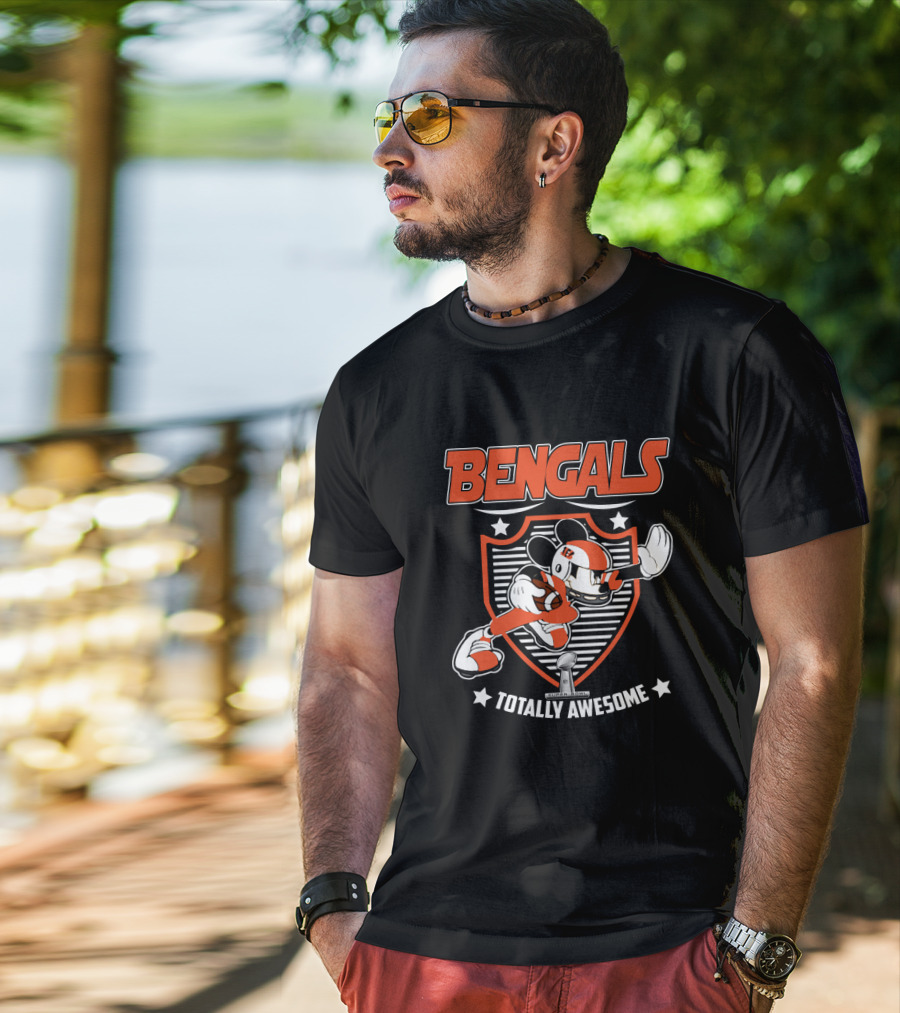 Bengals Totally Awesome Football Mouse Fans T-Shirt