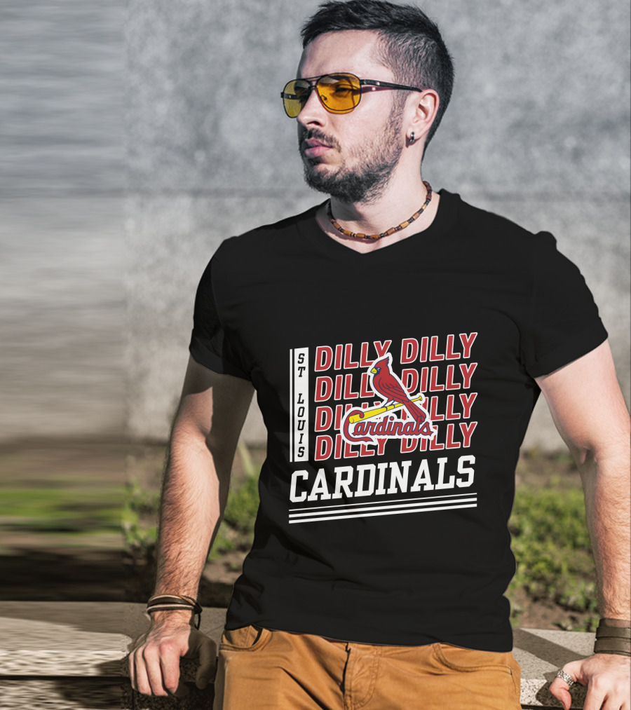 St Louis Cardinals Dilly Dilly Red Bird Logo Cardinals Layered Text T-Shirt