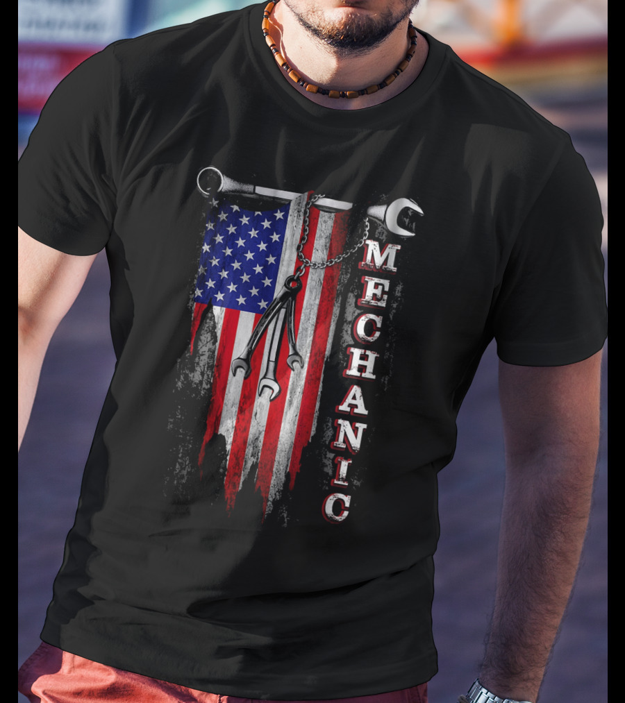 Mechanic American Flag Wrenches Chains USA T-Shirt