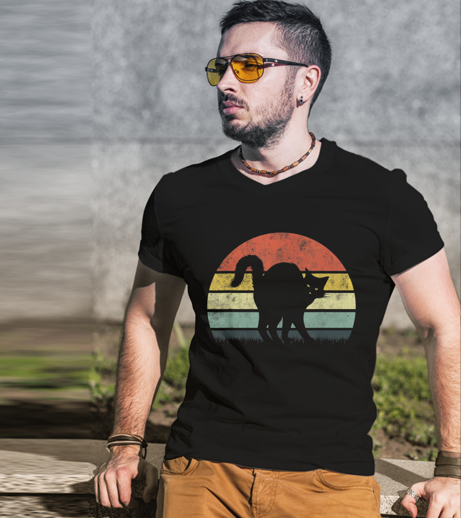 Vintage Retro Scary Black Cat Silhouette Sunset T-Shirt