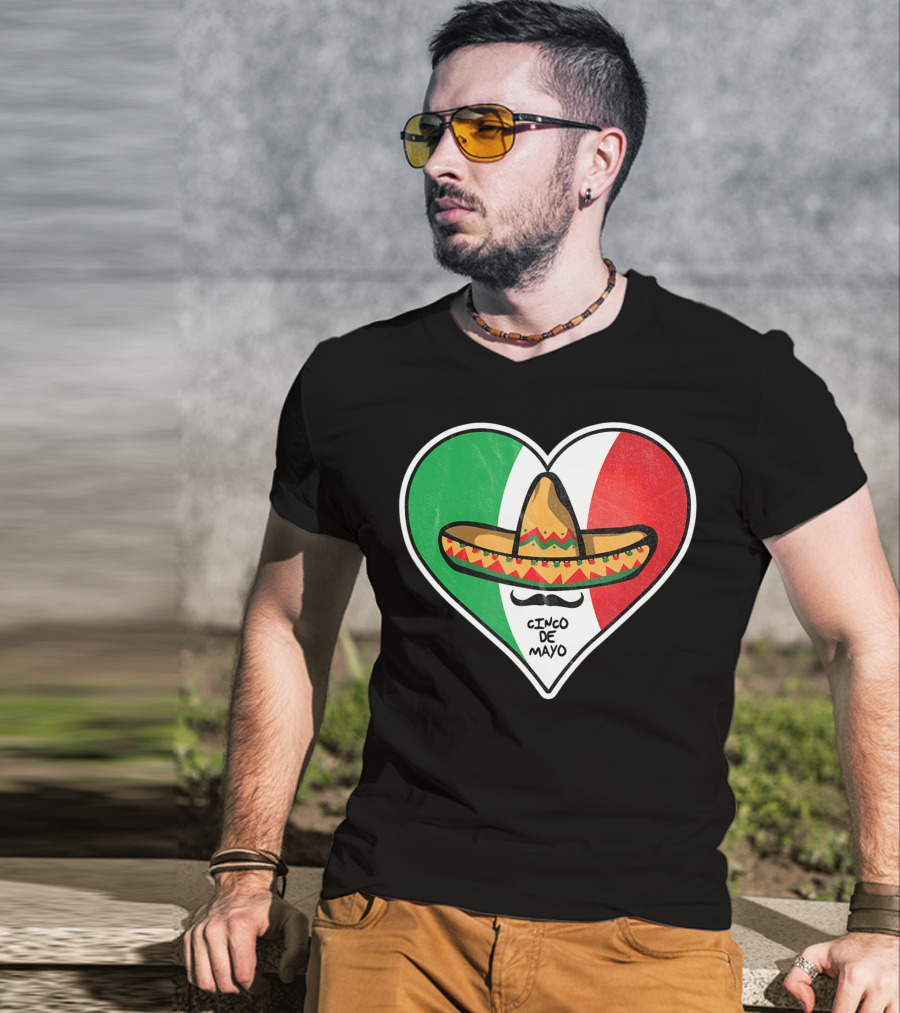Cinco De Mayo Vintage Sombrero Heart Mexican Flag T-Shirt
