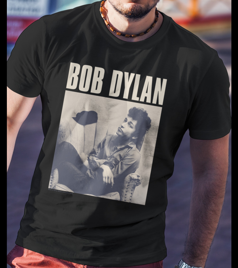 Bob Dylan Sitting On Chair Iconic Photo T-Shirt