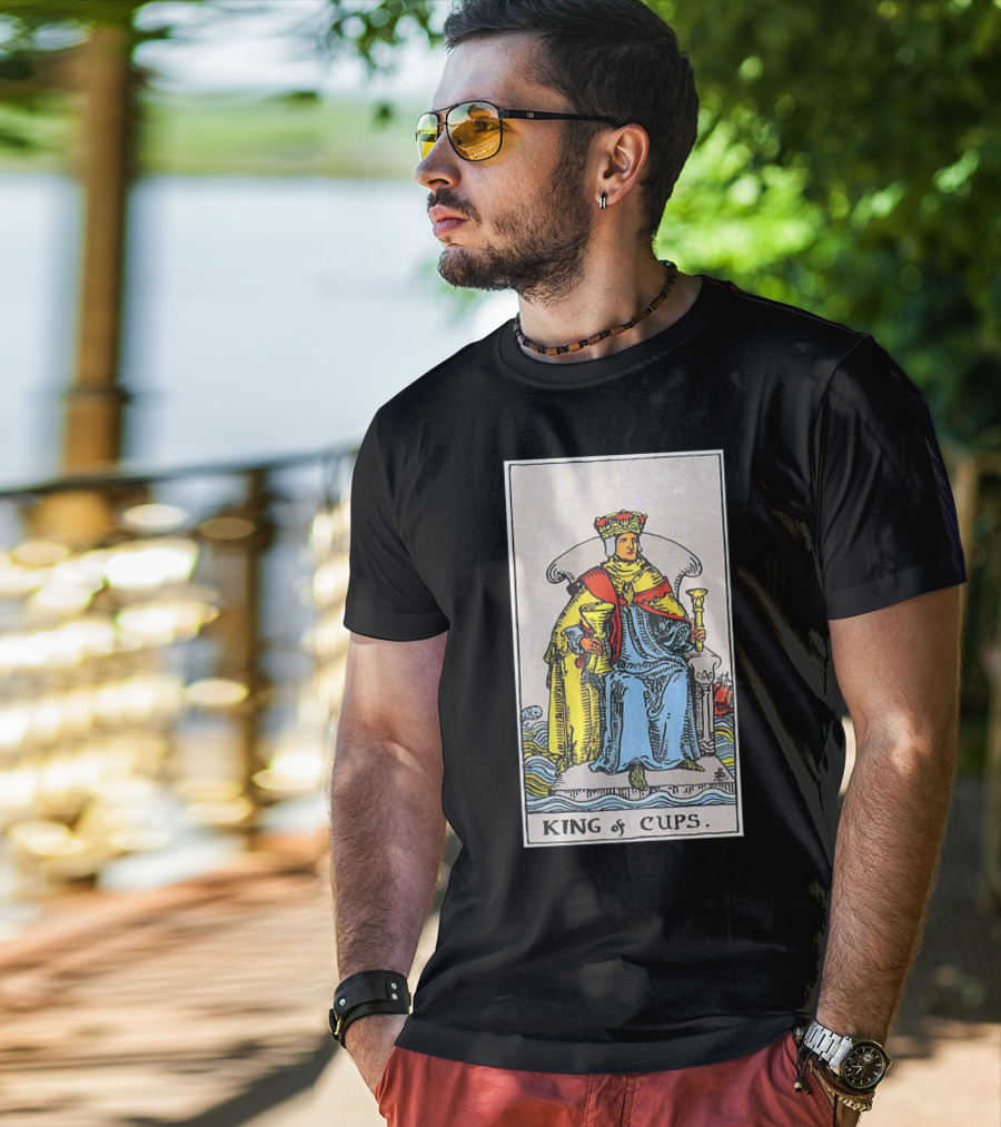 King Of Cups Tarot Card Ruler Element Water Symbolism T-Shirt