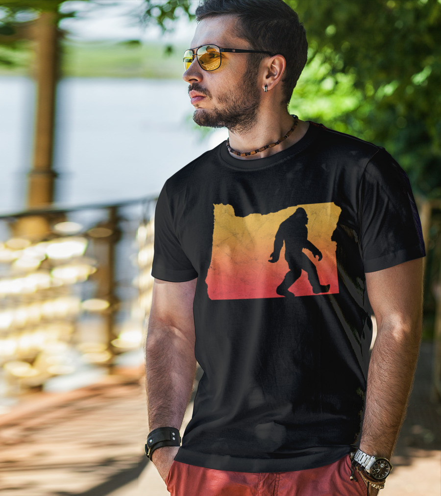 Retro Bigfoot Believer Vintage State Of Oregon Sunset T-Shirt