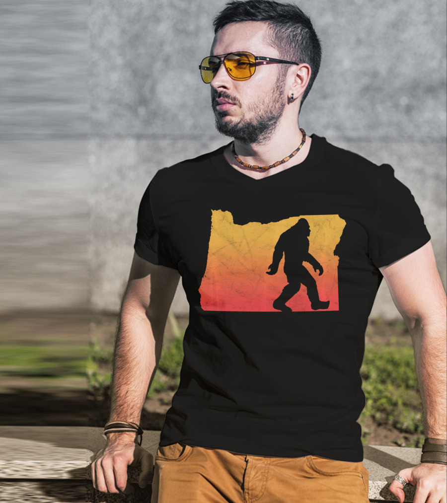 Retro Bigfoot Believer Vintage State Of Oregon Sunset T-Shirt