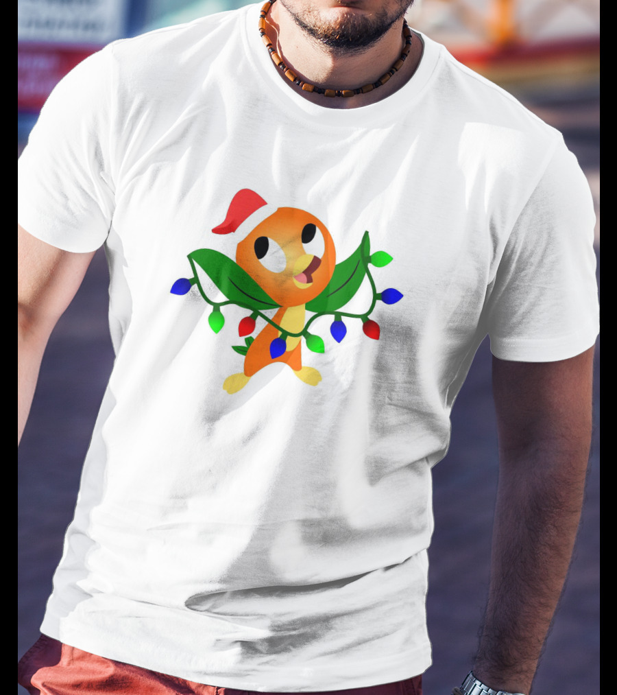 Think Christmas Thoughts Orange Bird With Santa Hat And Festive Lights T-Shirt