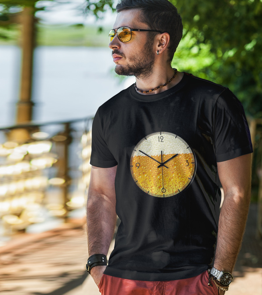 Beer Clock With Bubble Texture T-Shirt
