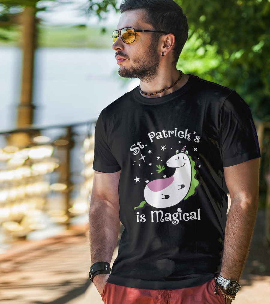 St. Patrick's Is Magical Shamrock Unicorn With Stars And Green Mane T-Shirt
