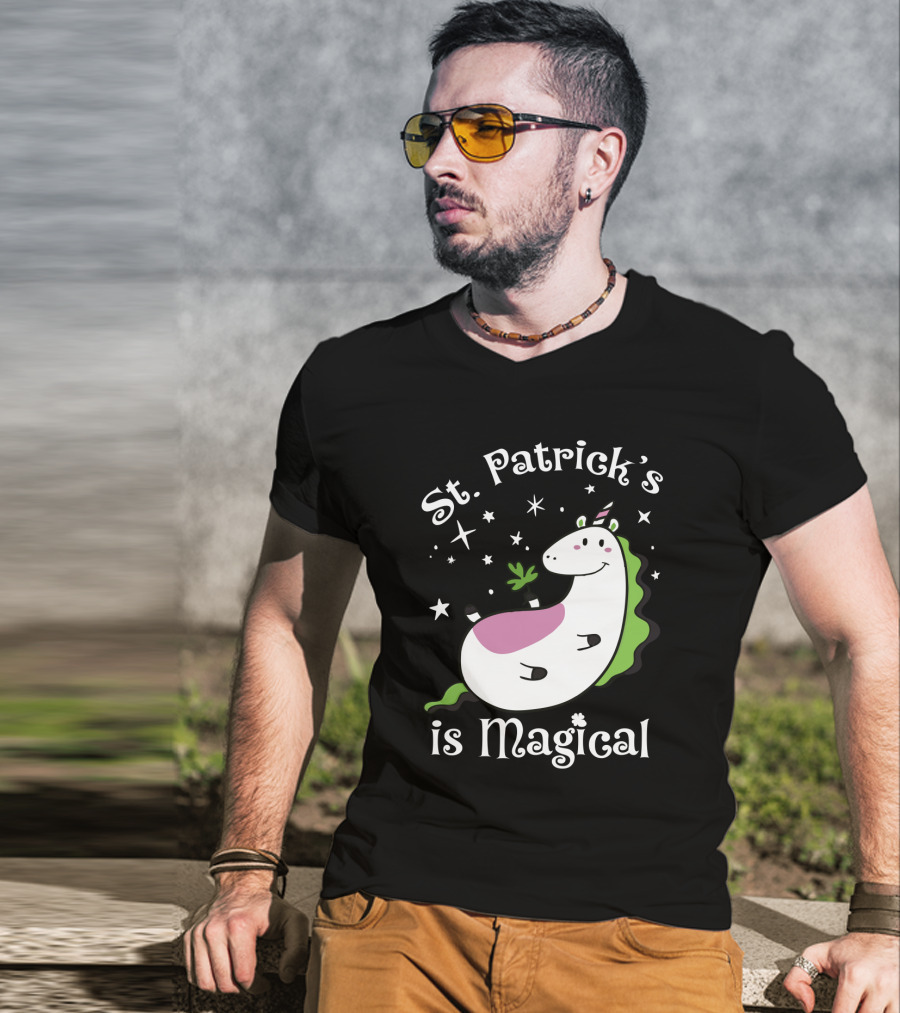 St. Patrick's Is Magical Shamrock Unicorn With Stars And Green Mane T-Shirt