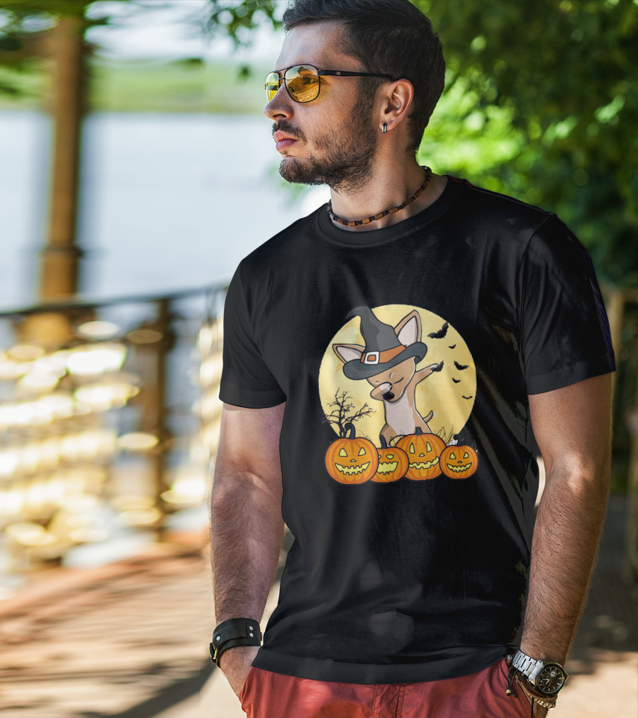 Chihuahua Dabbing In Witch Hat With Pumpkins Halloween Moon Background T-Shirt