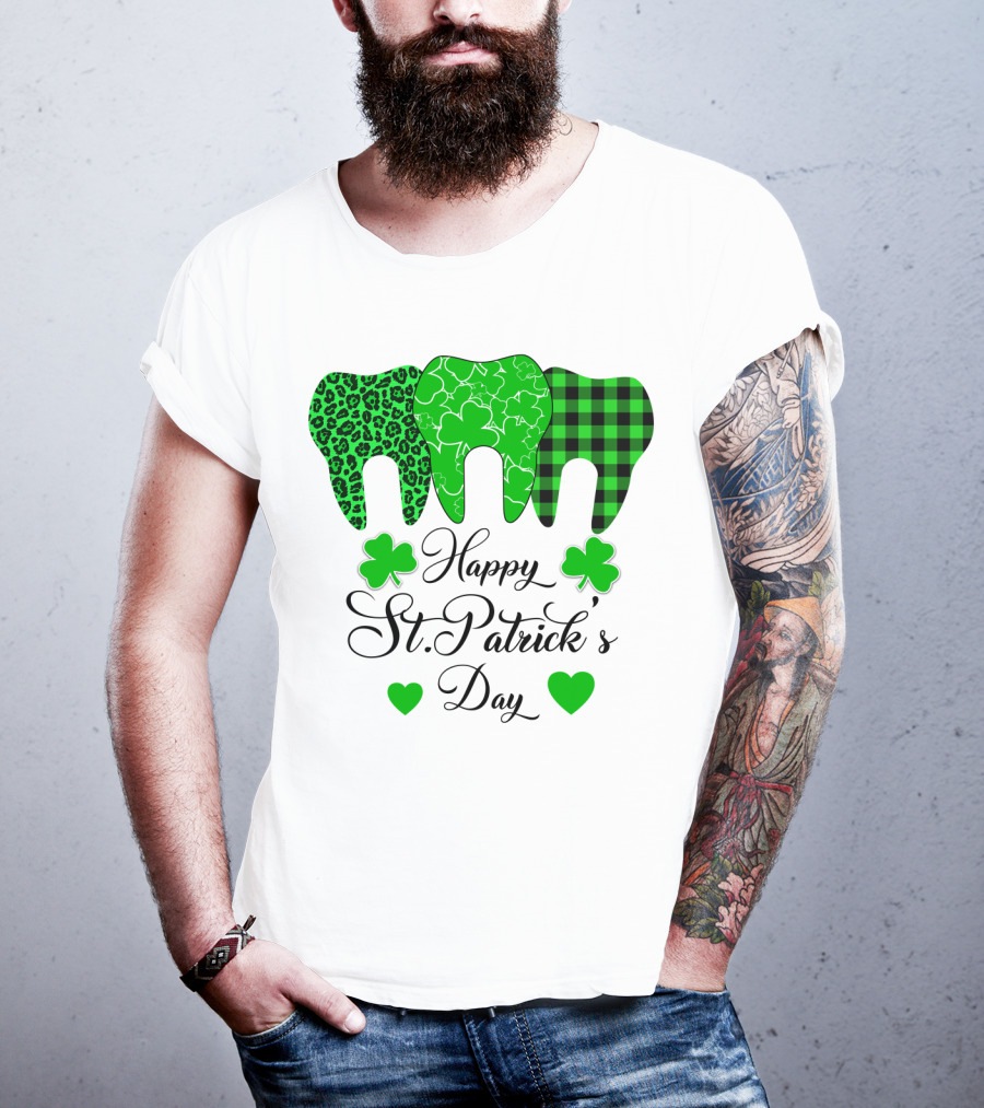 Happy St Patrick's Day Funny Dentist Clover Tooth T-Shirt
