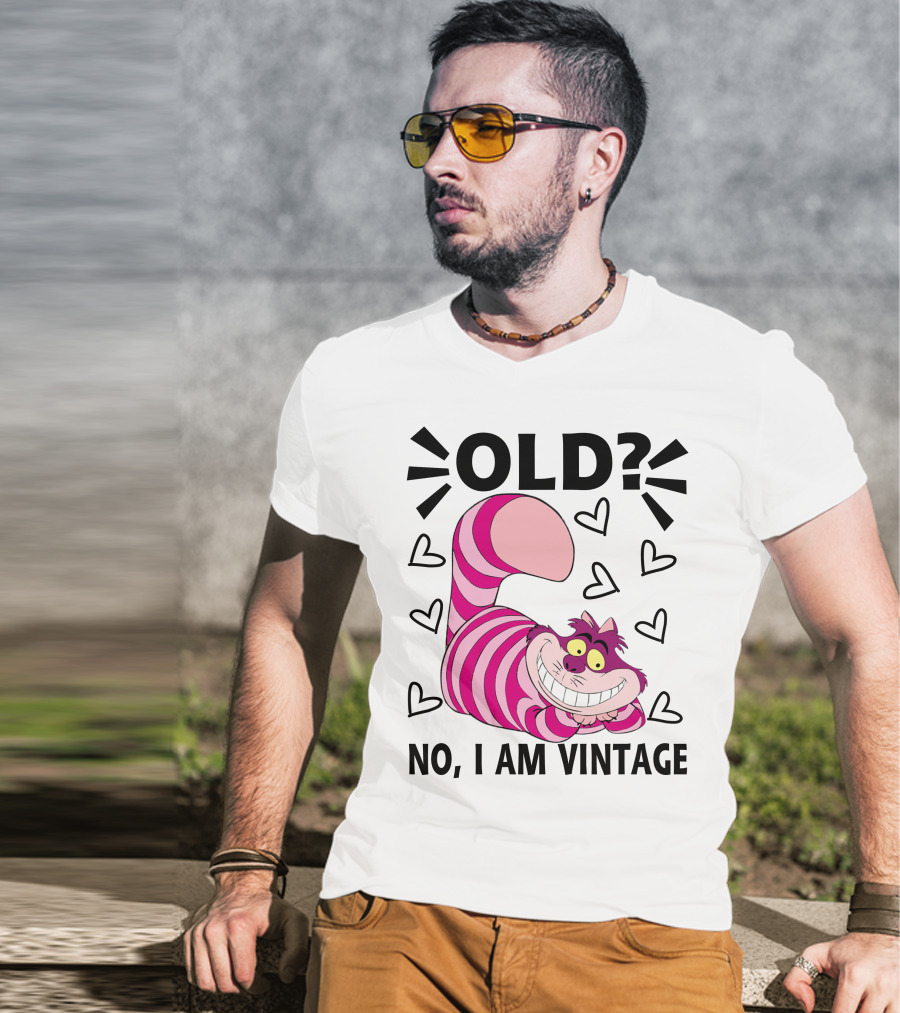OLD NO I AM VINTAGE Cheshire Cat Hearts T-Shirt