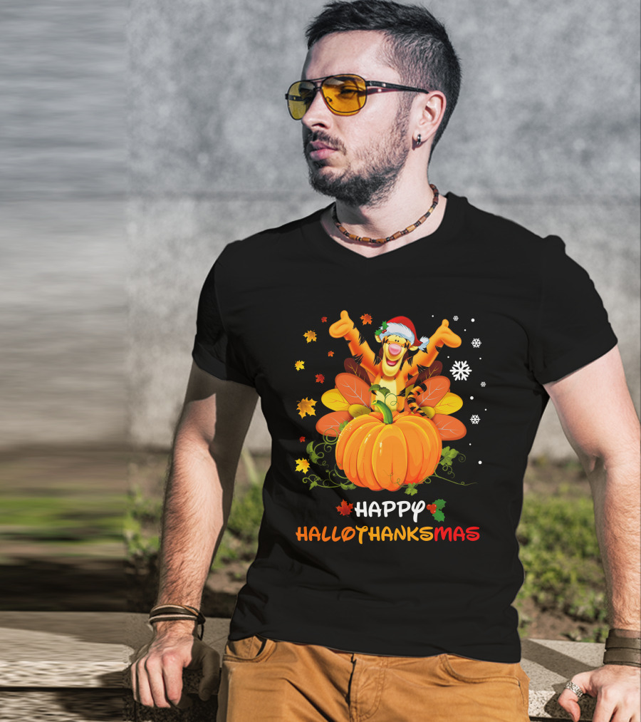 Happy Hallothankmas Tigger Santa Pumpkin Snowflakes Leaves T-Shirt