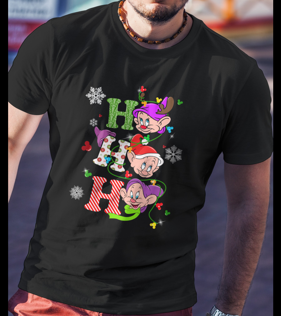 DP HHH Christmas Dopey Snow White Dwarf Festive Reindeer Santa Hat T-Shirt