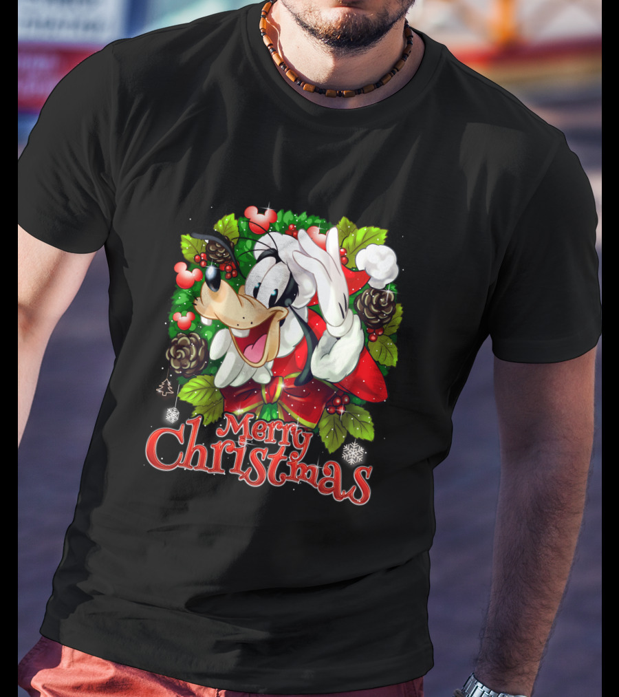 Goofy Merry Christmas Wreath Santa Hat Pinecones Snowflakes And Holly T-Shirt