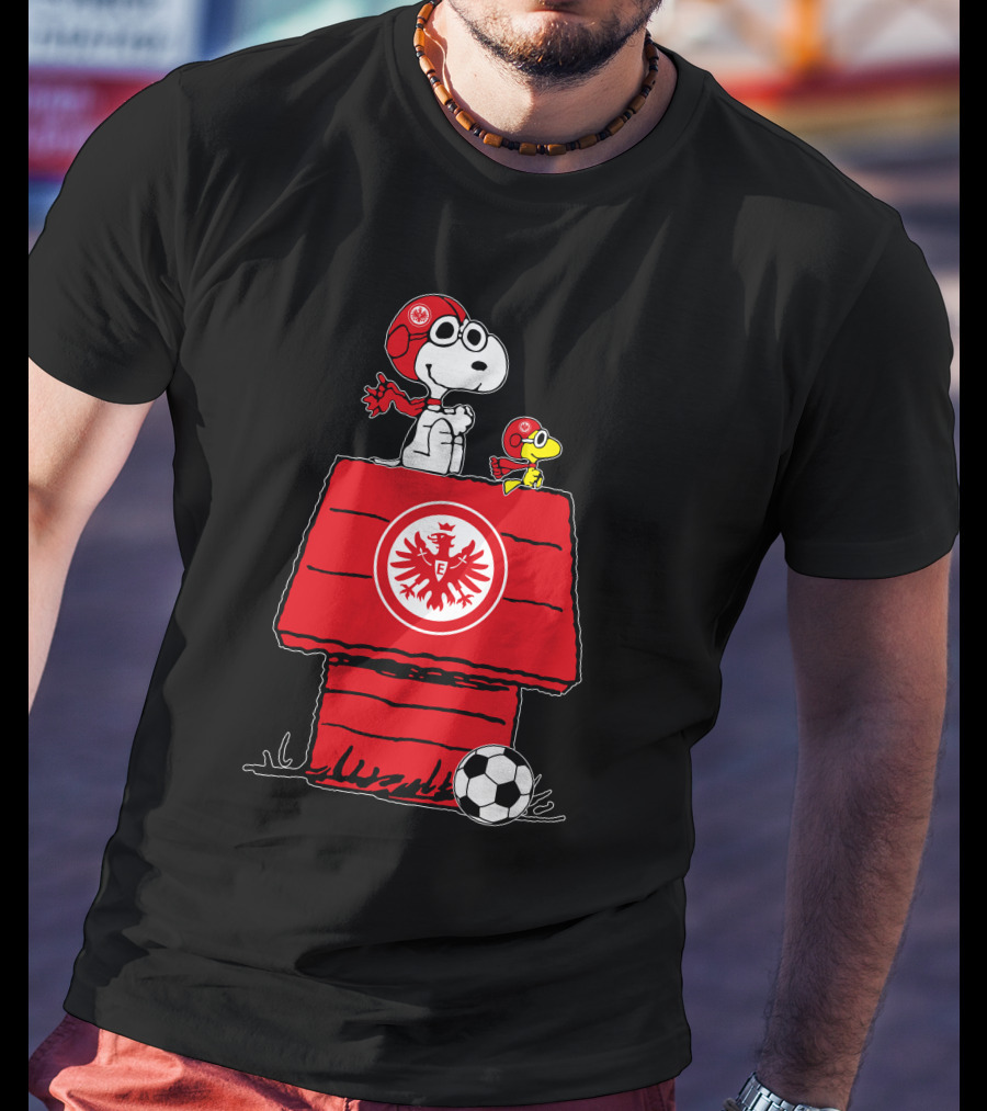 Eintracht Frankfurt Snoopy And Woodstock Football Fan T-Shirt