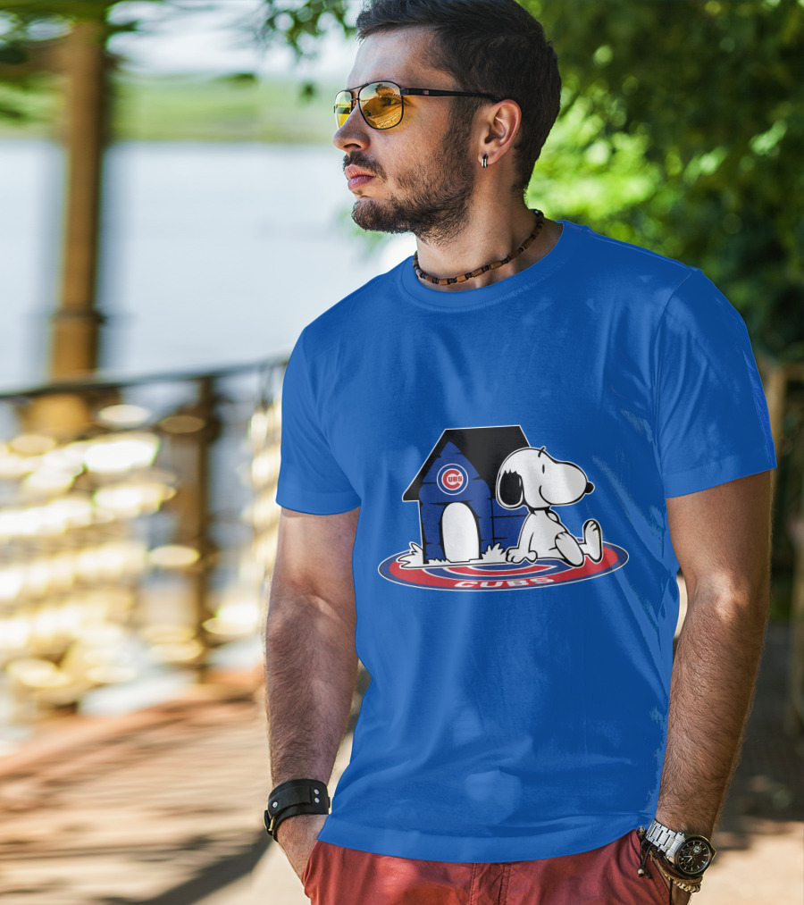 Chicago Cubs Snoopy Fan Forever T-Shirt