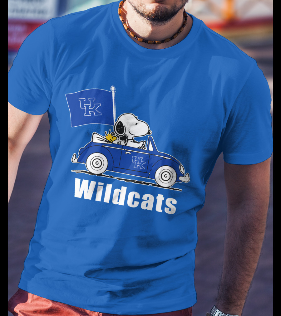 Snoopy Driving Kentucky Wildcats Car With Woodstock And UK Flag T-Shirt