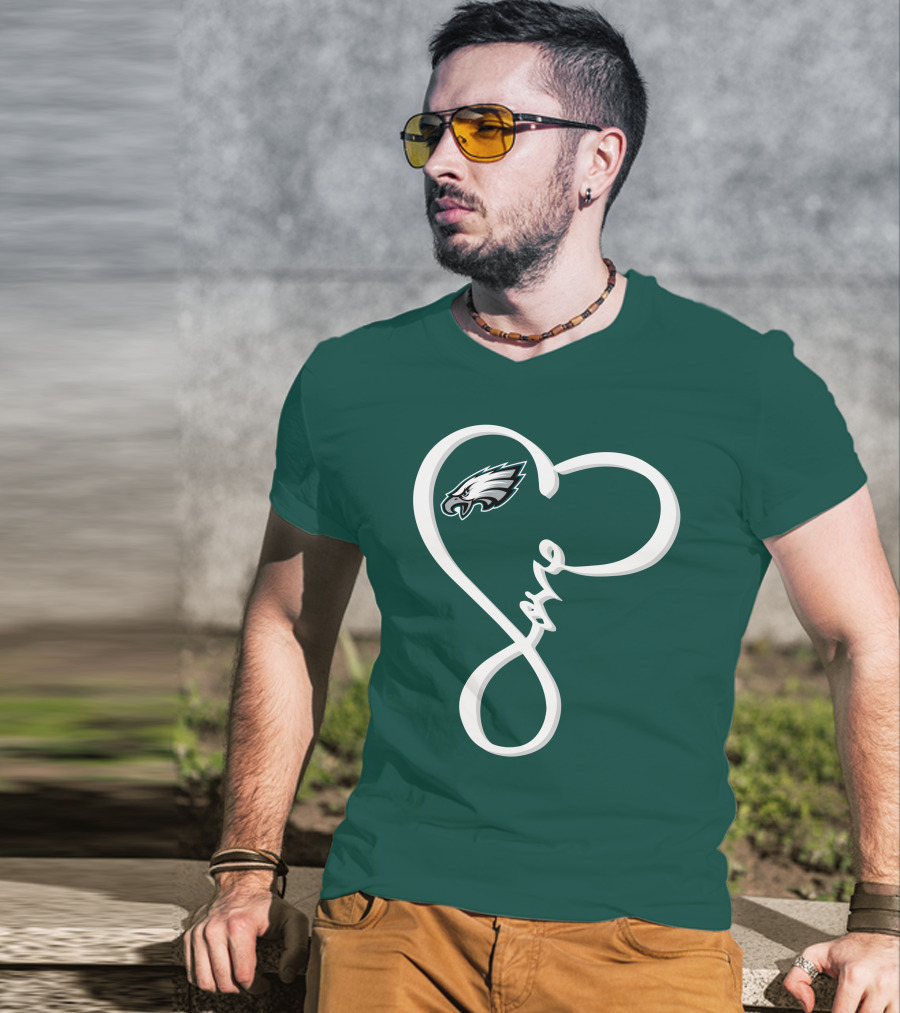 Philadelphia Eagles Love Heart T-Shirt
