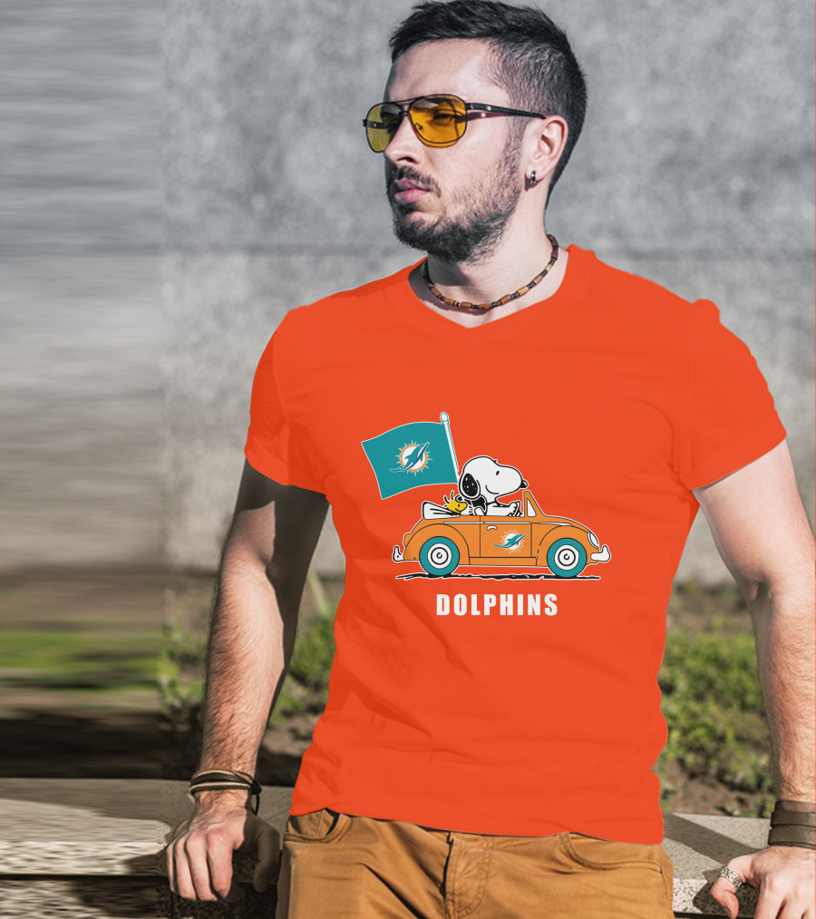 Miami Dolphins Snoopy Woodstock Driving Car Flag T-Shirt