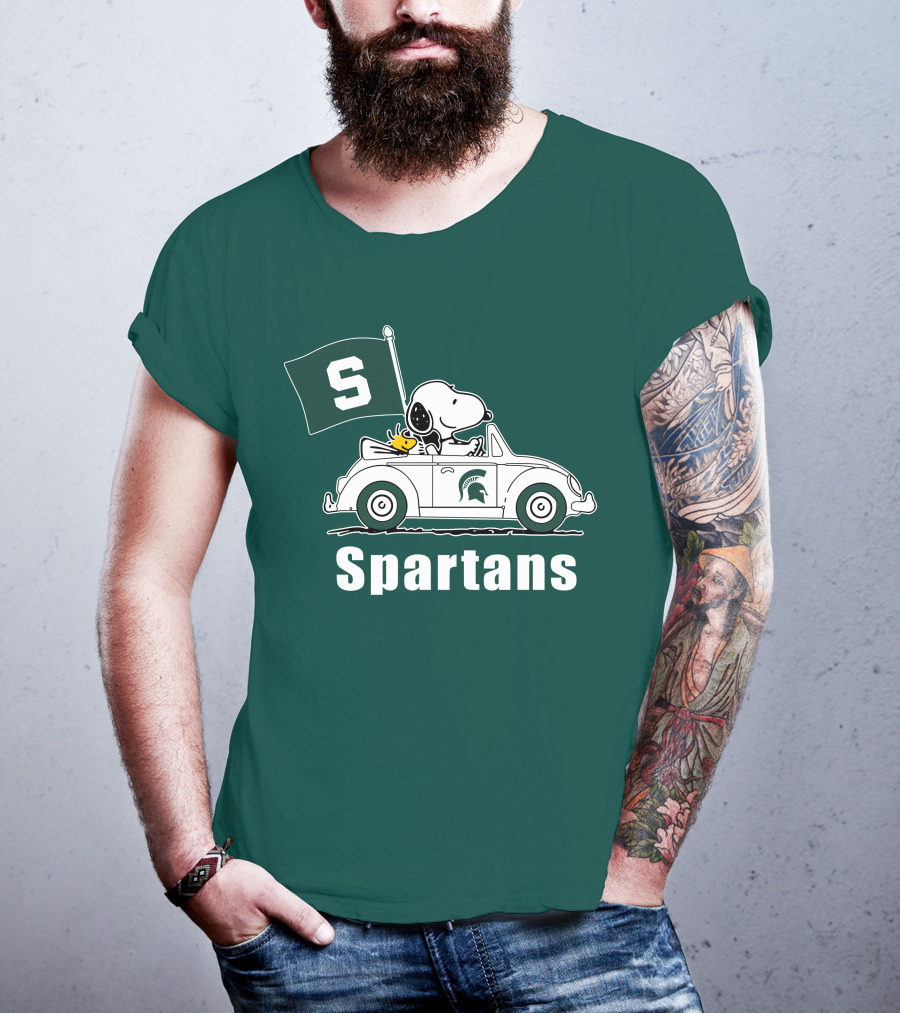 Snoopy Driving With Michigan State Spartans Flag T-Shirt