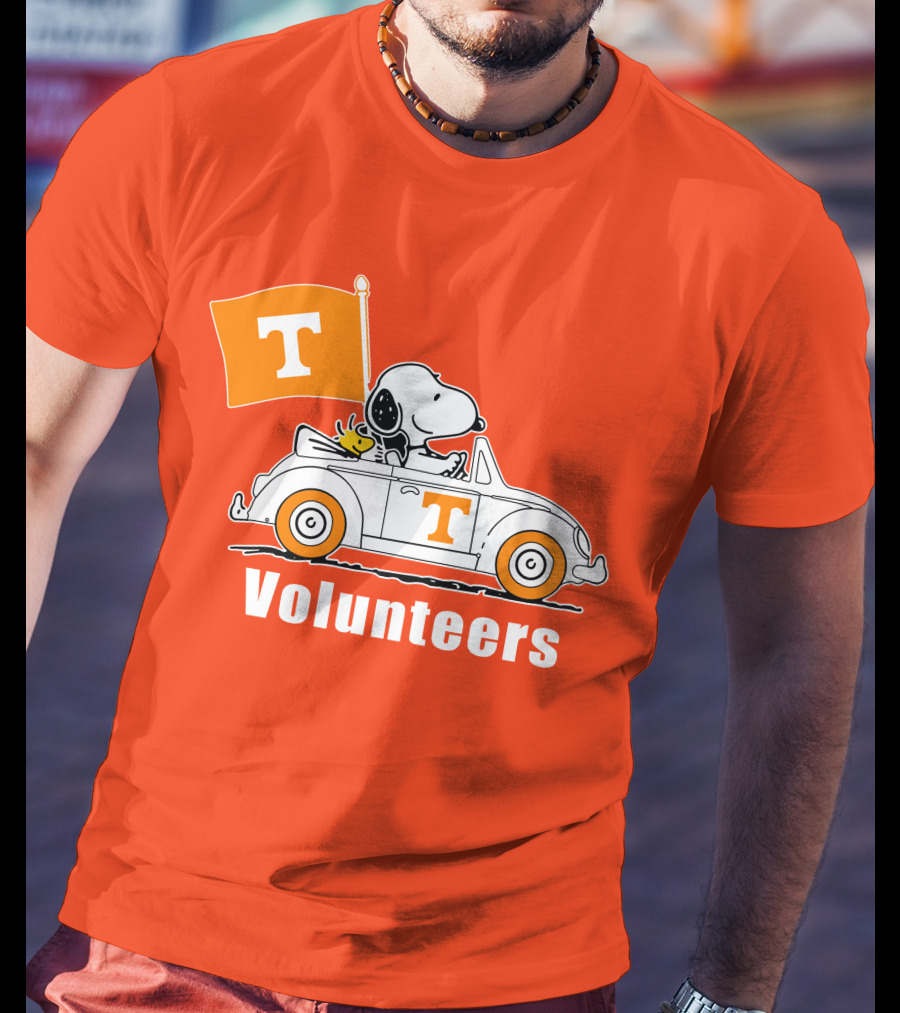 Tennessee Volunteers Snoopy Driving With T Flag T-Shirt