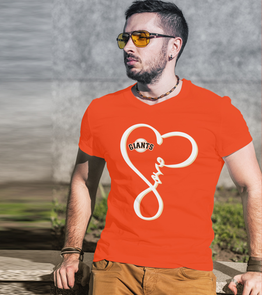 San Francisco Giants Love Heart Script T-Shirt