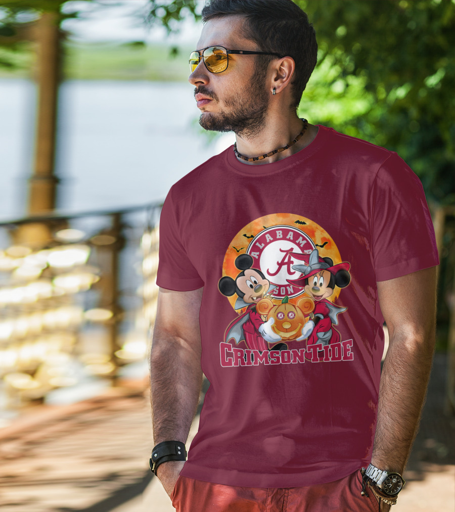 Alabama Crimson Tide Mickey Mouse Minnie Mouse Halloween Pumpkin Circle T-Shirt