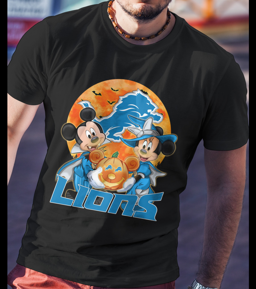 Detroit Lions Mickey Mouse And Minnie Mouse Halloween Pumpkin T-Shirt