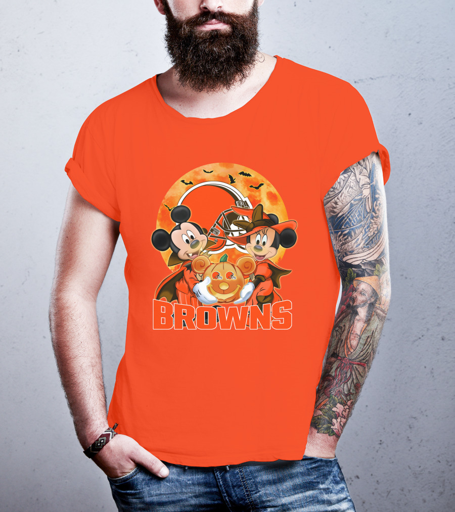 Cleveland Browns Mickey And Minnie Mouse Halloween Bats Pumpkin Helmet T-Shirt