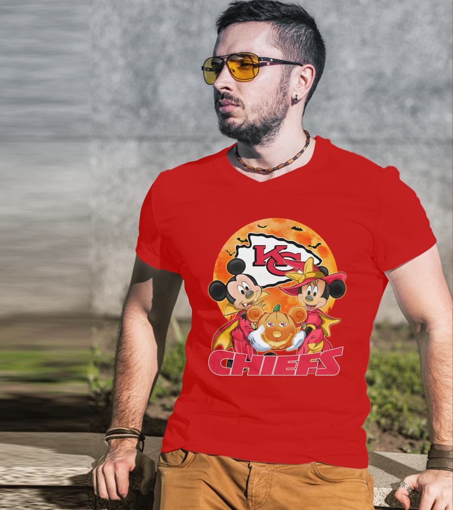 Kansas City Chiefs Mickey Mouse Minnie Mouse Halloween Chiefs Logo Pumpkin T-Shirt