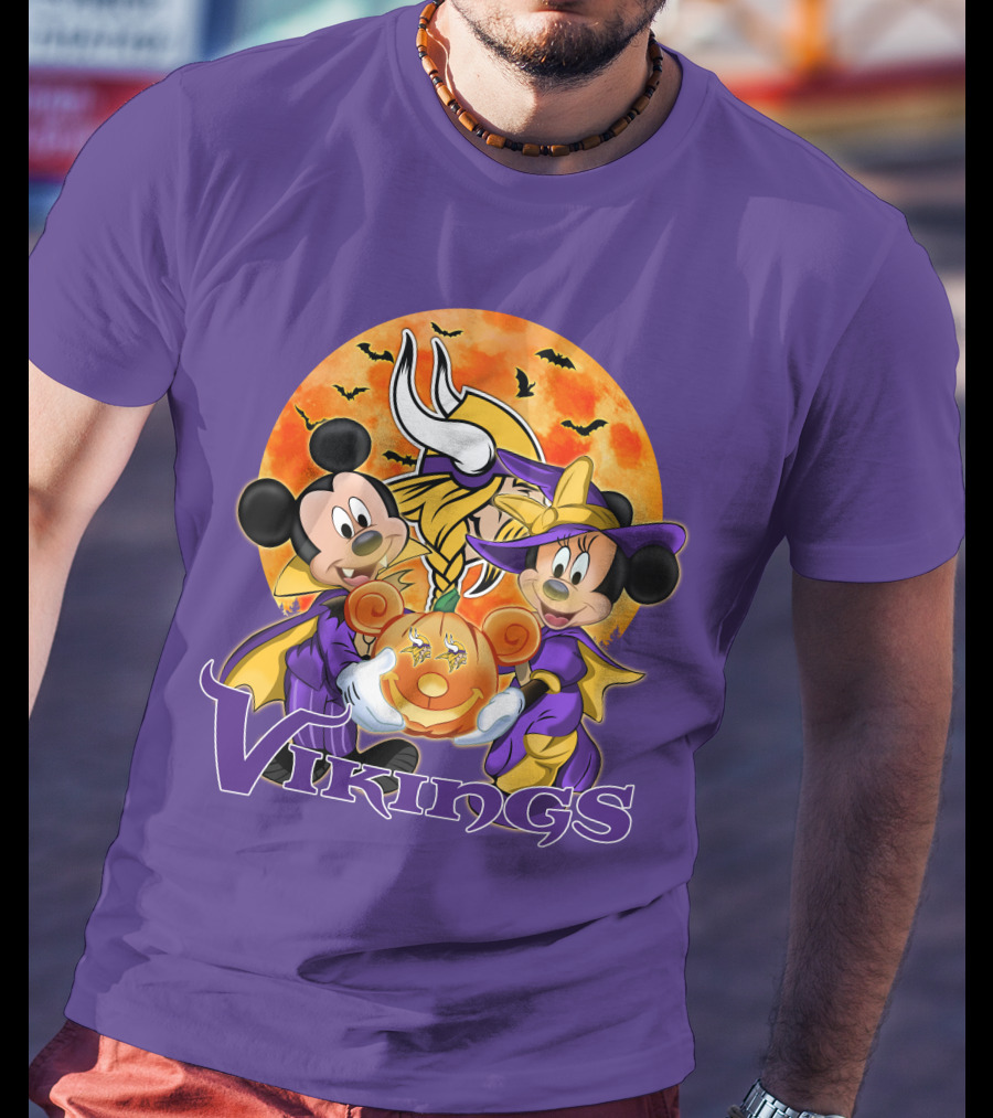 Vikings Halloween Mickey Mouse And Minnie Mouse Football Pumpkin T-Shirt