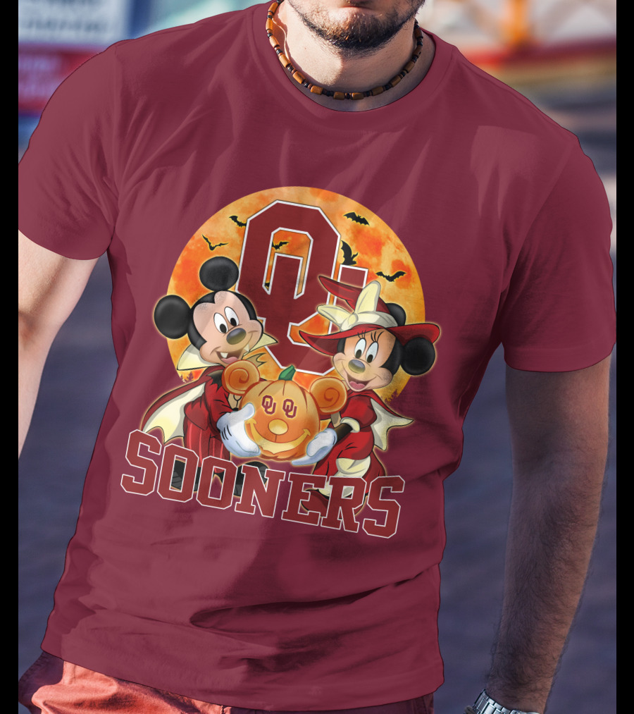 Oklahoma Sooners Mickey Mouse And Minnie Mouse Halloween Pumpkin Moon Bats T-Shirt