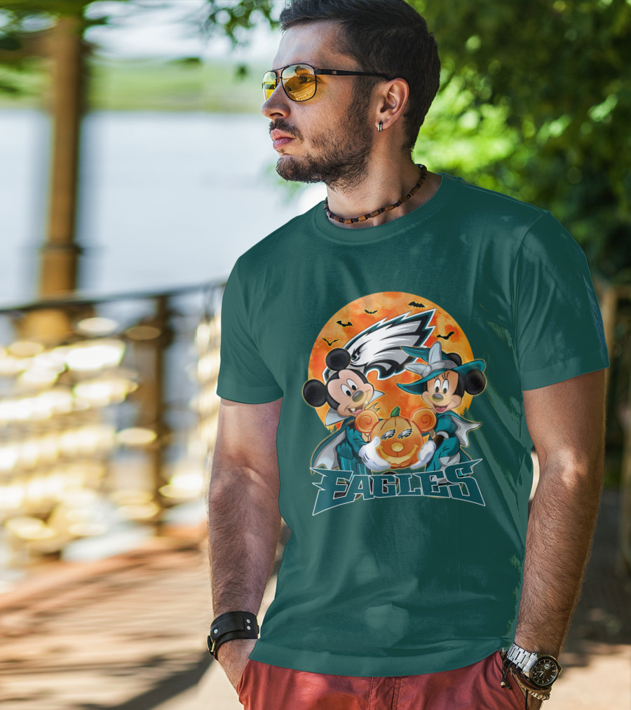 Philadelphia Eagles Mickey And Minnie Halloween Pumpkin T-Shirt
