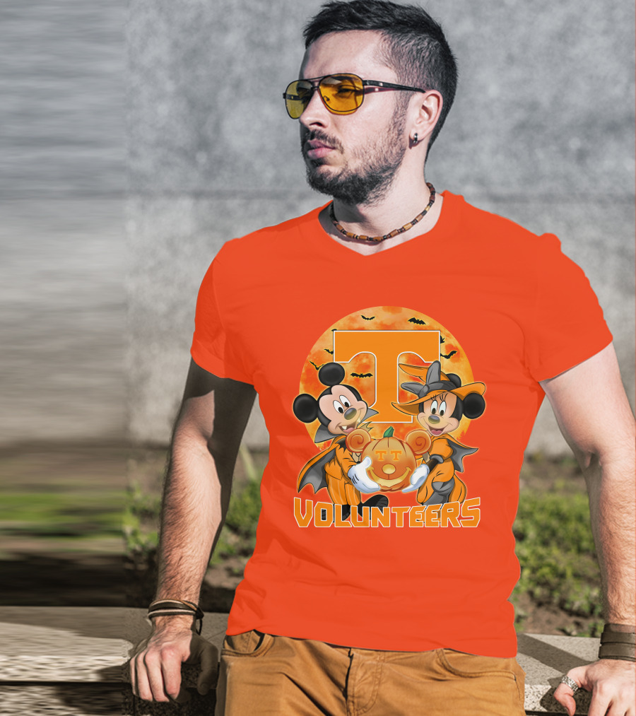 Tennessee Volunteers Mickey And Minnie Halloween Pumpkin T-Shirt